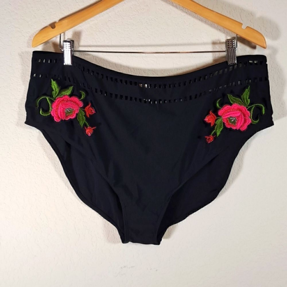 Boohoo Bathing Suit Bikini Bottom size 18 Black Floral Embroidery Cut Out Waist